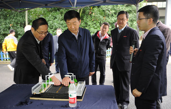 http://news.gfscw.cn/_upload/article/images/1c/a6/15f9abb74e44b3cb94b65a77bc20/8f8d428c-6a4a-419a-8dbb-6bf440048120.jpg
