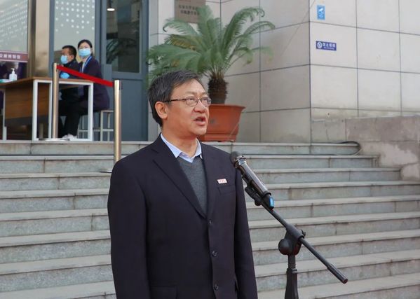 http://news.gfscw.cn/_upload/article/images/a7/70/e1f33bb34c14965b5f420ceb35d8/5c3512e2-8083-4fbc-8492-2a234f771b79.jpg